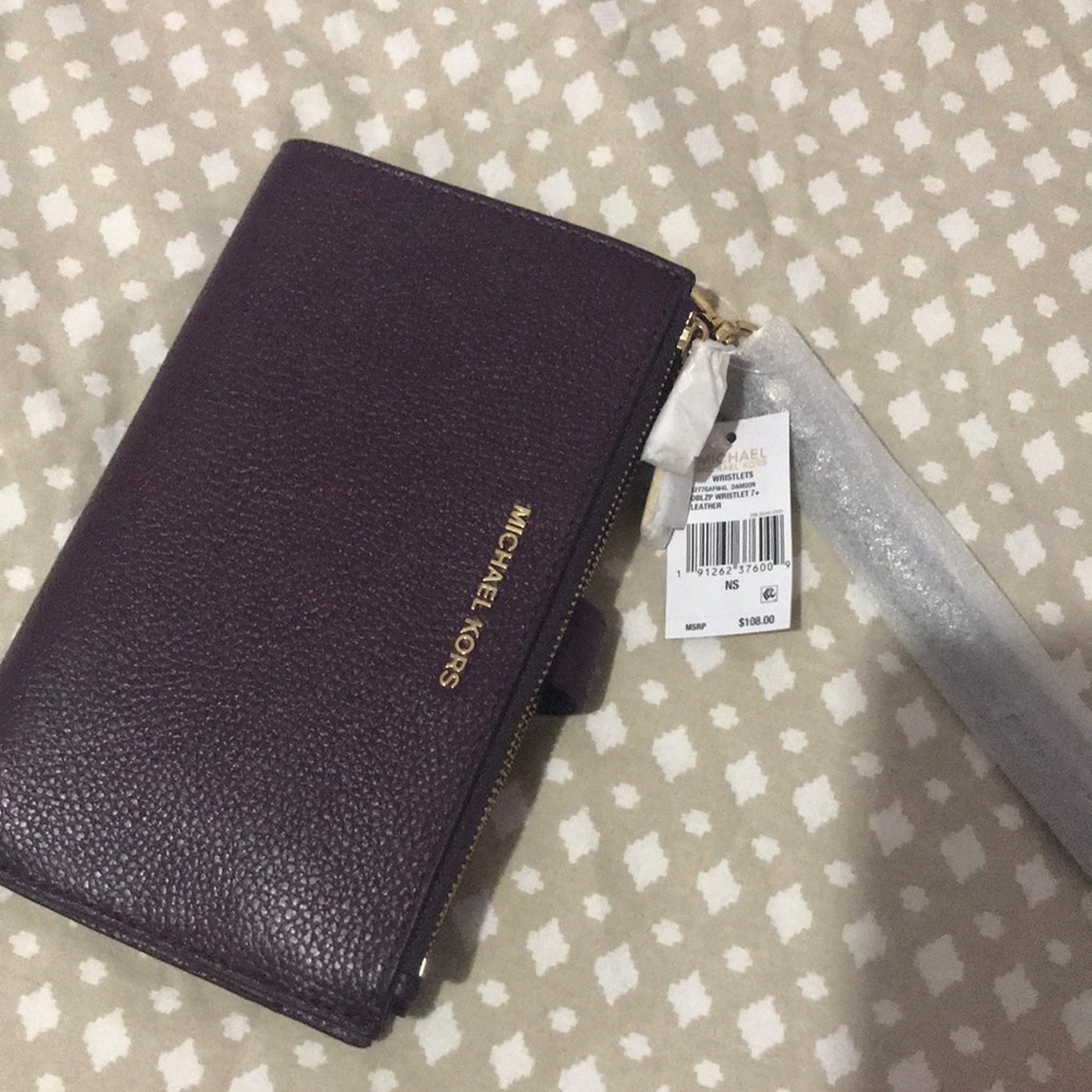 Michael Kors Adele Leather Smartphone Wristlet
